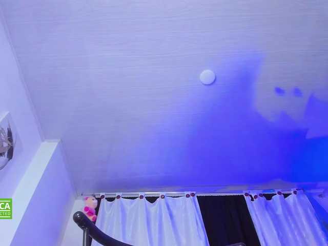 valenpretty online show from August 2, 3:19 pm