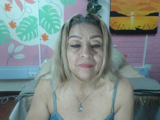 valeria-sexy online show from August 7, 6:08 pm