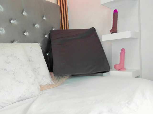 vanessaa-squirt online show from August 9, 5:52 am