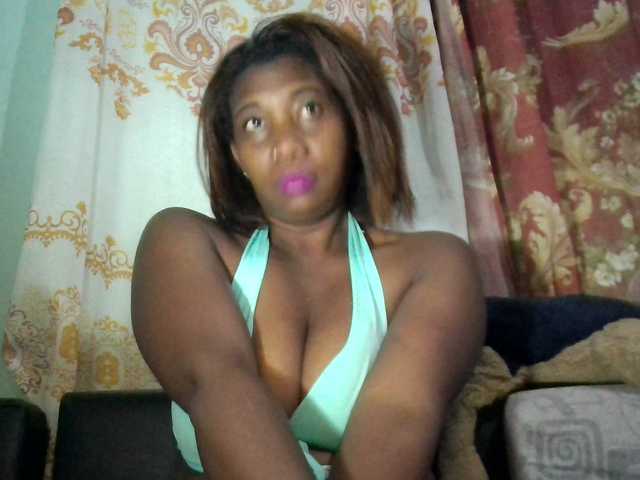 vanesslove online show from August 8, 1:05 am