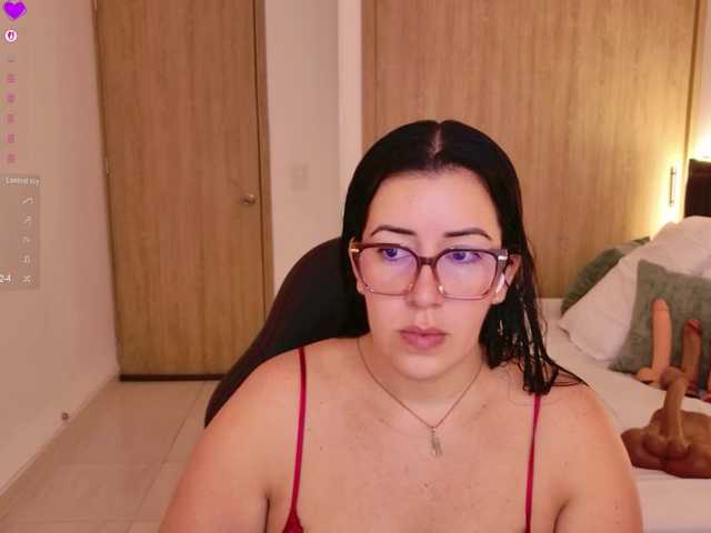 vanity-wild online show from August 12, 10:23 pm