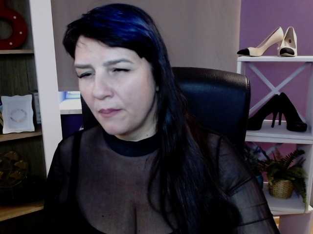 velvetgloria online show from August 14, 12:09 pm