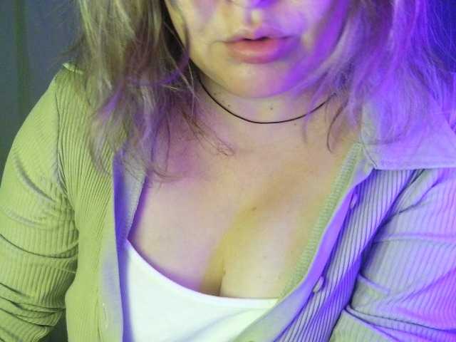 1BECHA1 online show from July 28, 11:55 pm