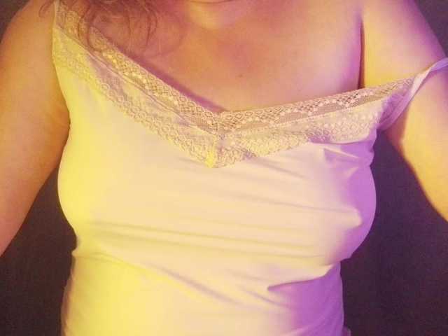 1BECHA1 online show from August 11, 7:05 pm