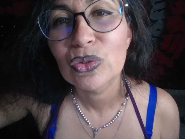viancamilf online show from September 2, 11:40 pm