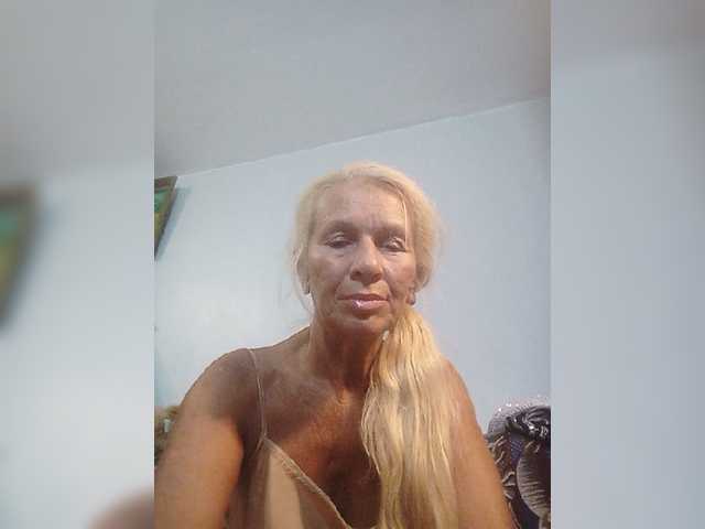 Victoria-sexi online show from August 11, 8:00 pm