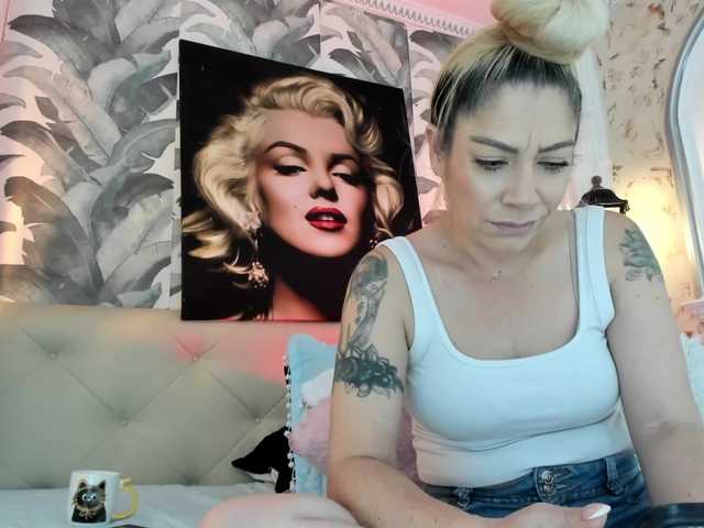 viktoria-davis online show from August 8, 1:49 am