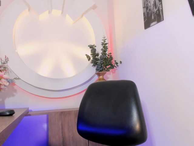 violetaRocher online show from August 9, 3:57 pm