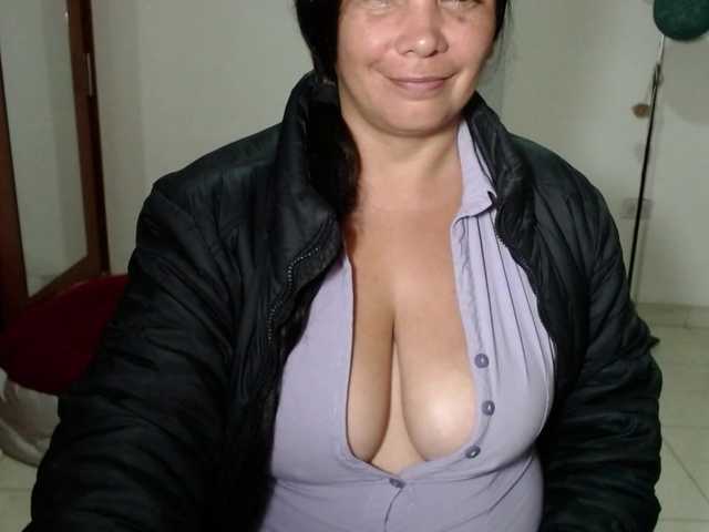 vivian-milf-paint online show from April 9, 7:27 am
