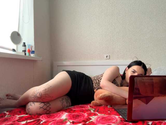 waxenvice online show from August 2, 2:35 pm