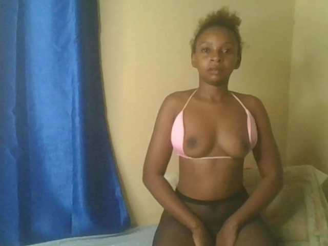 wendybilha online show from August 5, 9:35 pm