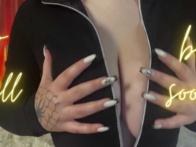 witch-lady18 online show from August 11, 8:27 am