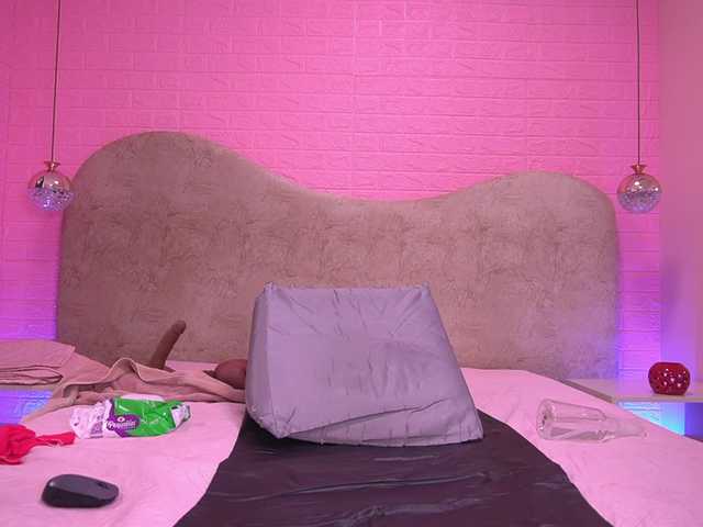 zoe-z online show from August 14, 11:14 am