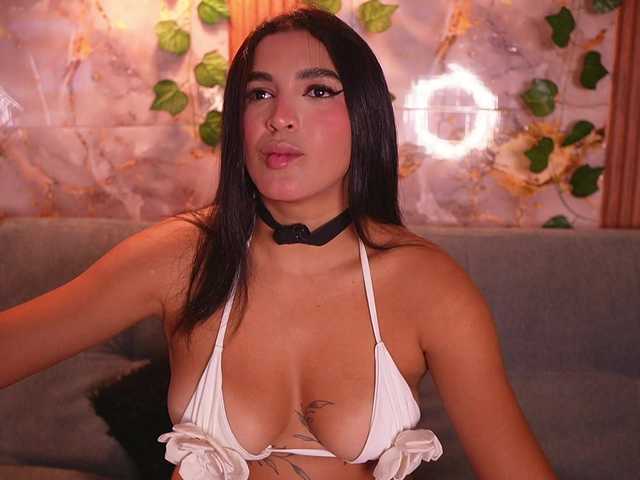 zoeyfox online show from August 16, 1:42 am