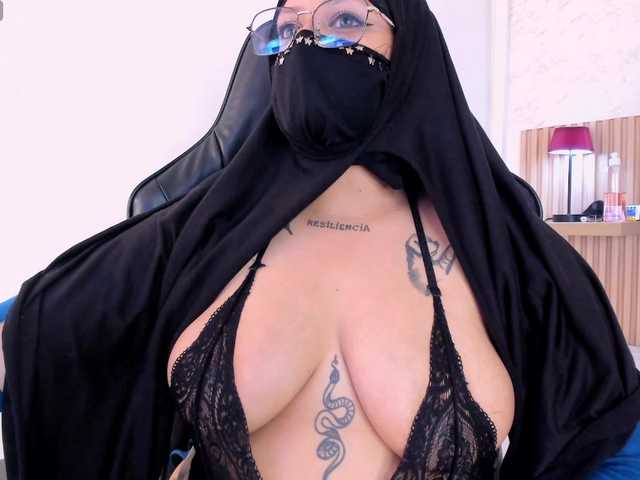 zully-arabb online show from August 3, 2:57 pm