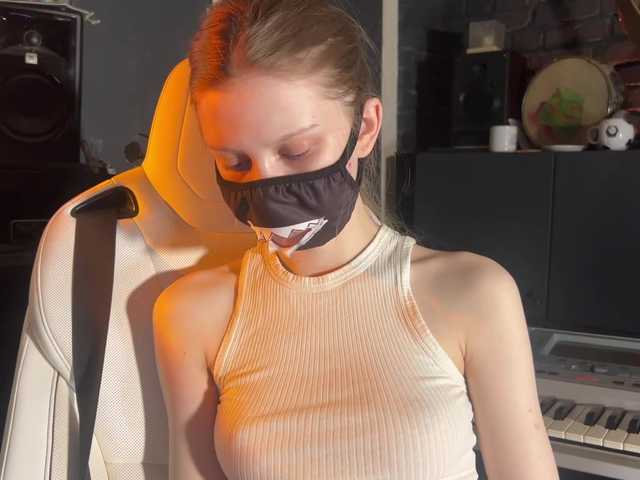 zus-pic online show from August 5, 9:13 pm