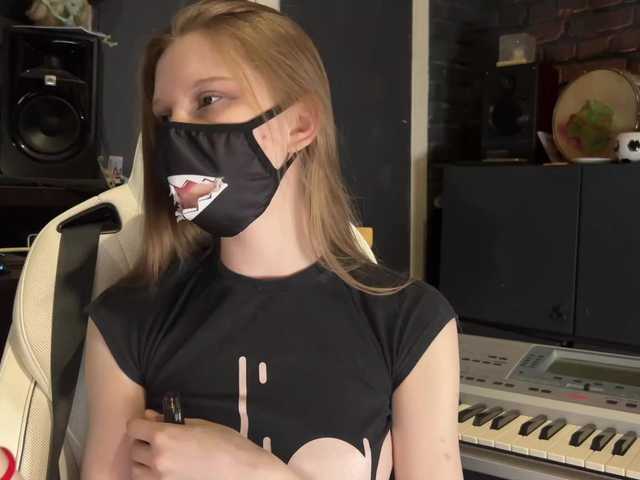 zus-pic online show from August 6, 9:47 pm