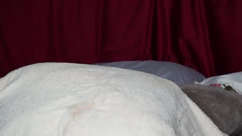 00ingrid00 online show from August 6, 11:59 pm