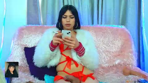 Klhoe Carter 3 online show from July 25, 1:15 pm