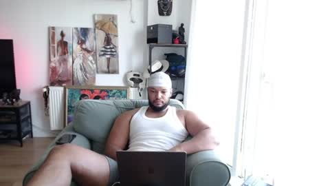 Kingsley online show from August 15, 10:30 am