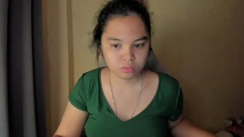 issy online show from July 31, 7:25 am