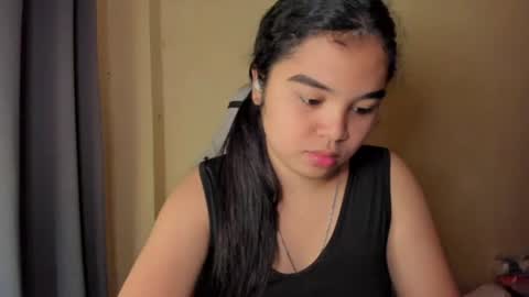 issy online show from August 1, 7:47 am