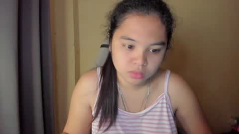 issy online show from August 3, 7:04 am