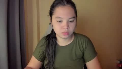 issy online show from August 4, 5:48 am