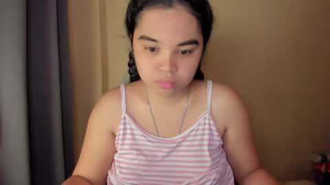 issy online show from August 10, 5:53 am