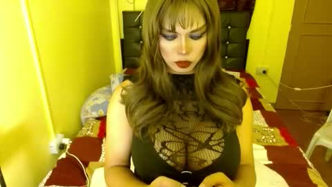 11inchsinglecious online show from May 15, 5:02 pm