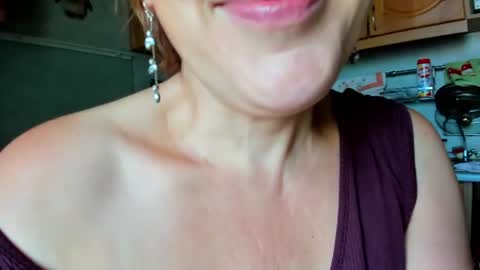 12ennie online show from August 14, 11:25 am