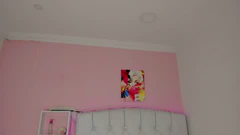 18candy online show from June 17, 12:31 am