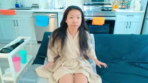 Tong  Ralph online show from August 2, 12:06 am