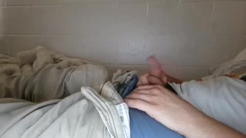 18skinnypee online show from March 11, 7:55 pm