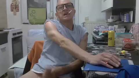 1973man online show from April 1, 9:56 pm