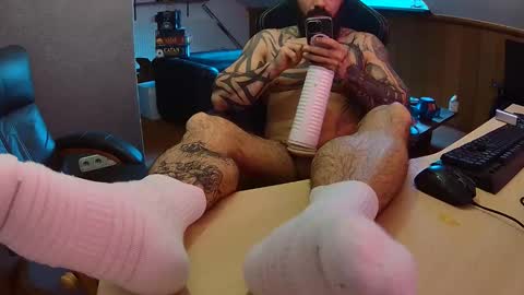 19andre90 online show from April 14, 6:54 am