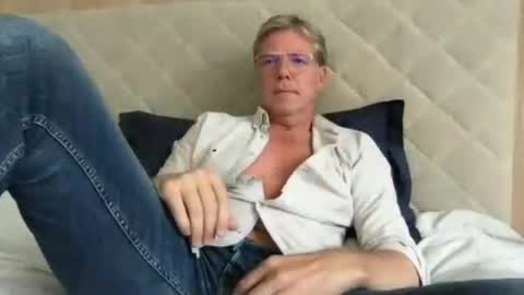 1bicuriousbull online show from June 17, 10:36 am