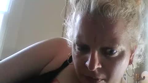 1freakydeaky_ online show from April 4, 4:58 pm