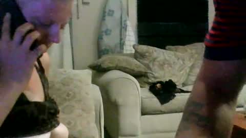 1freakydeaky_ online show from August 7, 12:38 pm