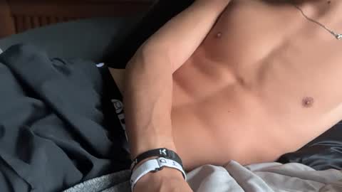 Freshly 18 online show from August 8, 12:05 pm