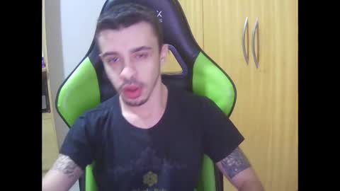 1good_vibes1 online show from August 12, 5:21 am