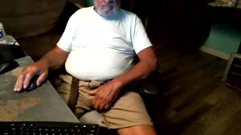 1handyanddee online show from July 12, 2:07 am