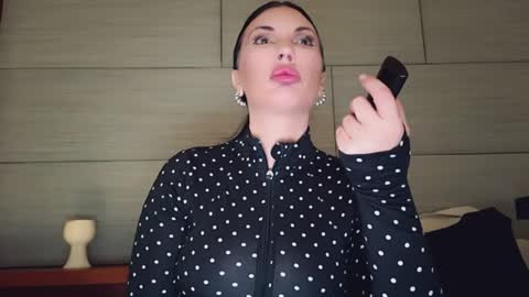 Temptress online show from August 9, 3:18 am