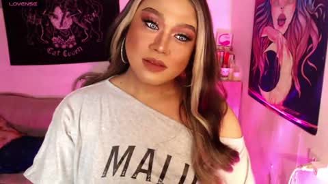 1lovelymess online show from August 9, 1:45 pm