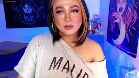 1lovelymess online show from August 11, 8:49 am