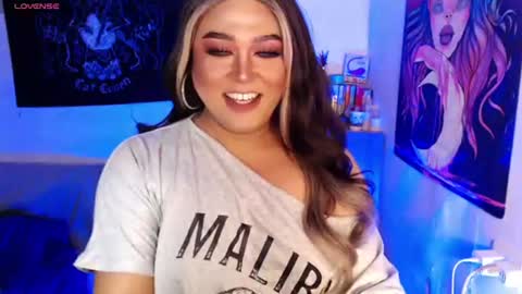 1lovelymess online show from August 13, 1:36 pm