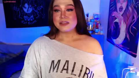 1lovelymess online show from August 14, 3:04 pm