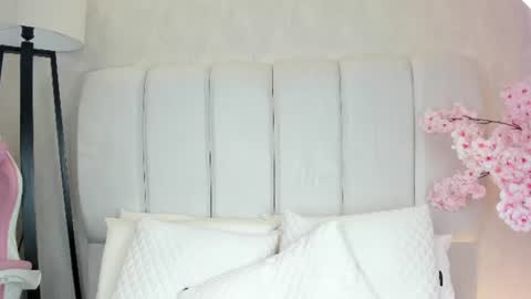 1m_emily online show from August 3, 9:38 am