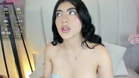 1m_emily online show from August 11, 10:01 pm