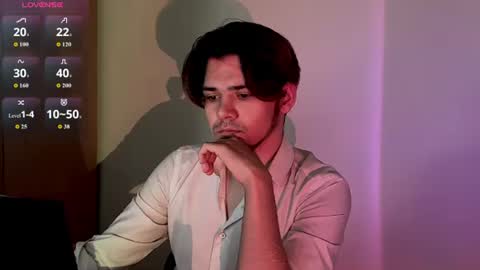 1roberttt online show from June 23, 12:00 am